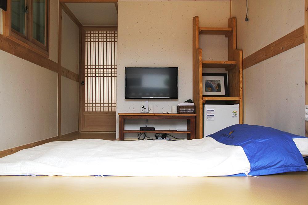 ג'אונג'ו Yeonwoodang Guesthouse מראה חיצוני תמונה